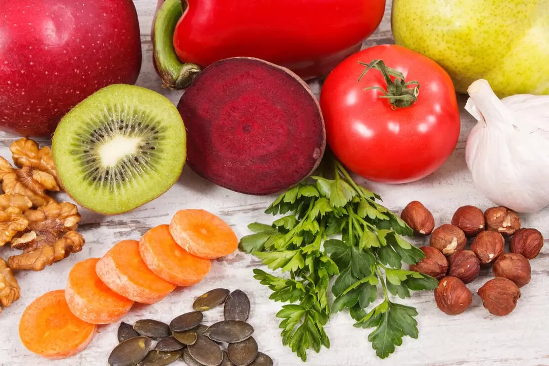 Η διατροφή των ασθενών με ουρική αρθρίτιδα περιλαμβάνει ποικιλία λαχανικών και φρούτων